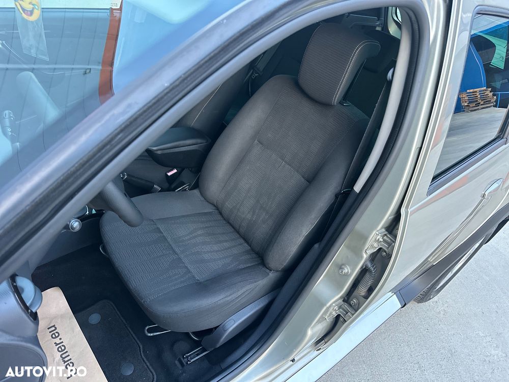 Dacia Duster 1.5 dCi 4x2 Prestige - 11