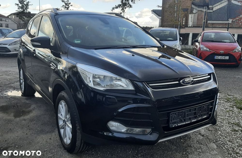 Ford Kuga 1.5 EcoBoost 2x4 Titanium - 2
