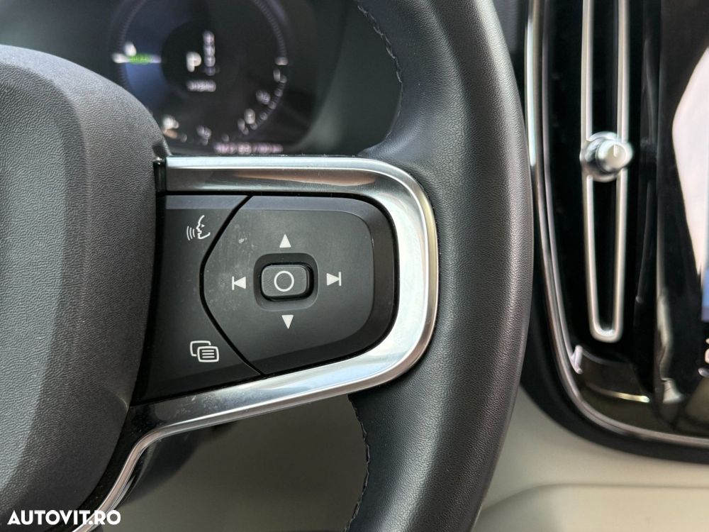 Volvo XC 40 Recharge T5 Twin Engine AT7 Inscription Expression - 31
