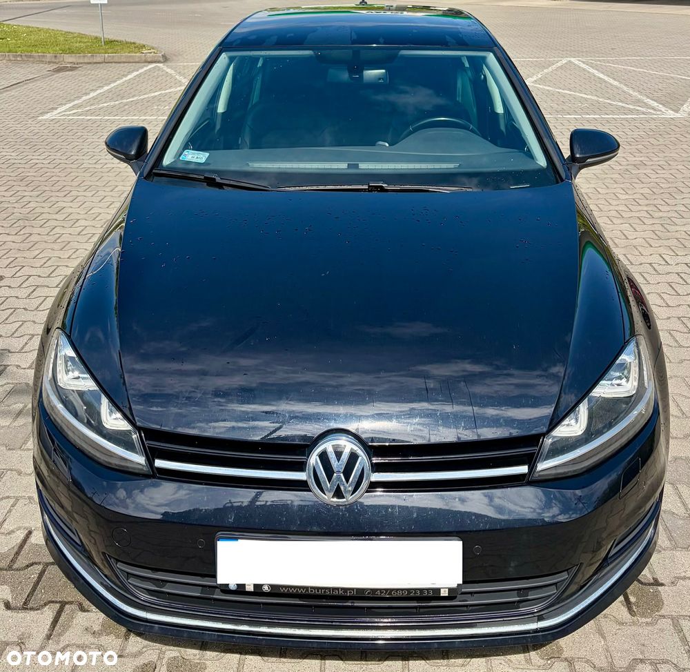 Volkswagen Golf - 1