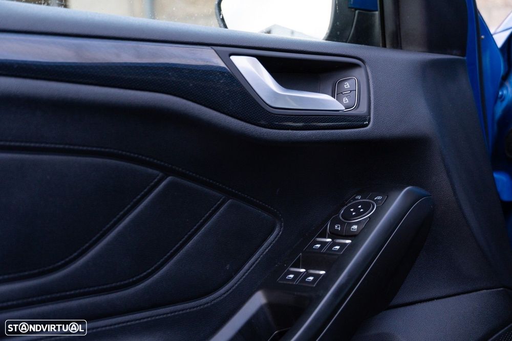 Ford Focus 1.0 EcoBoost MHEV ST-Line - 40