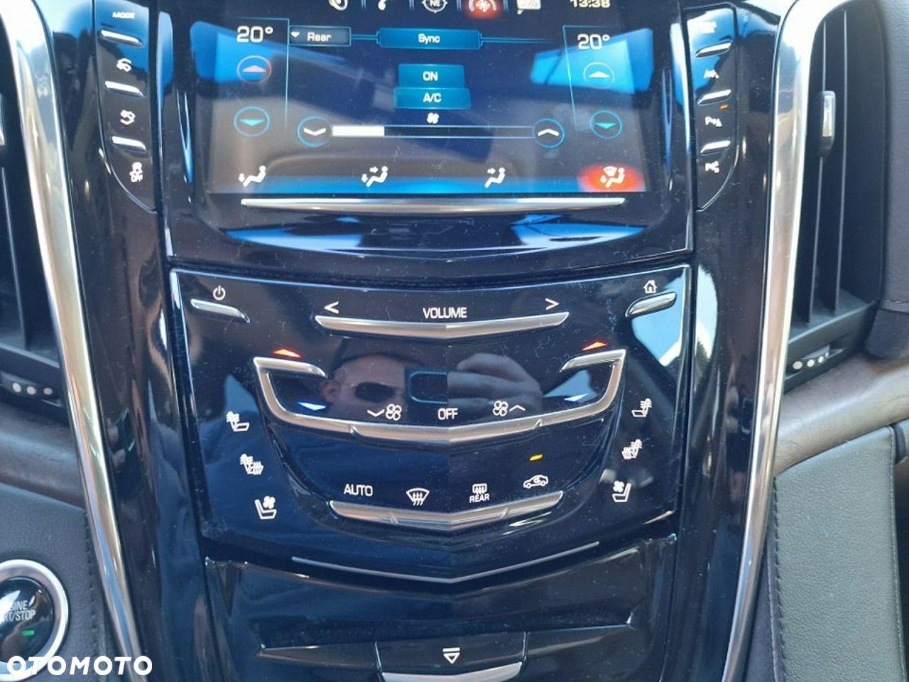 Cadillac Escalade - 21
