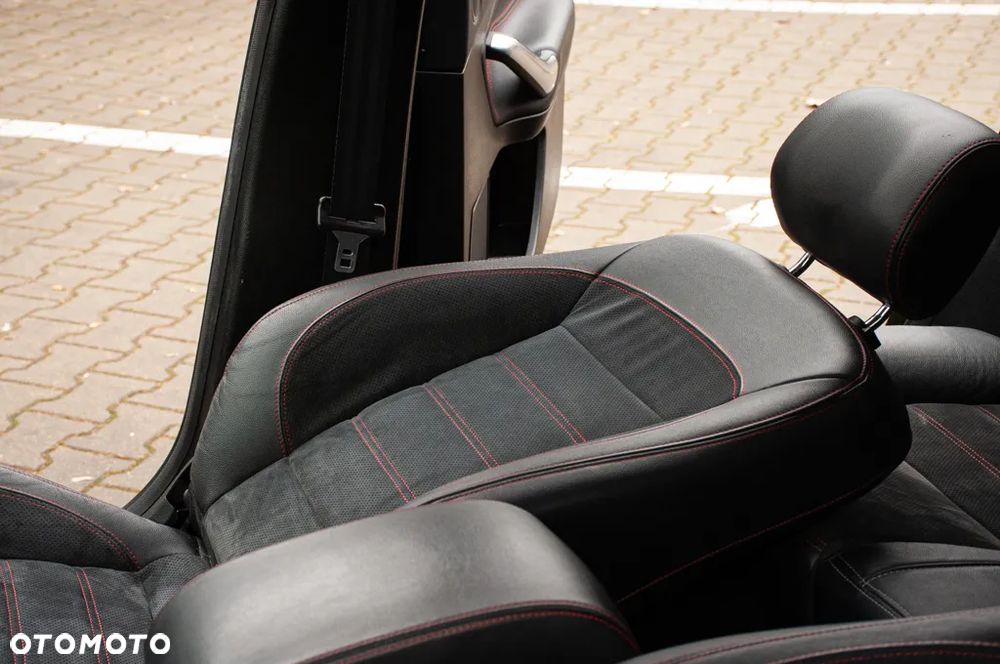 Ford Mondeo 2.0 EcoBoost Titanium S - 24