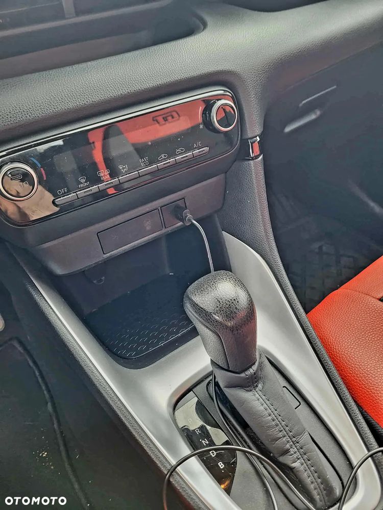 Toyota Yaris - 7
