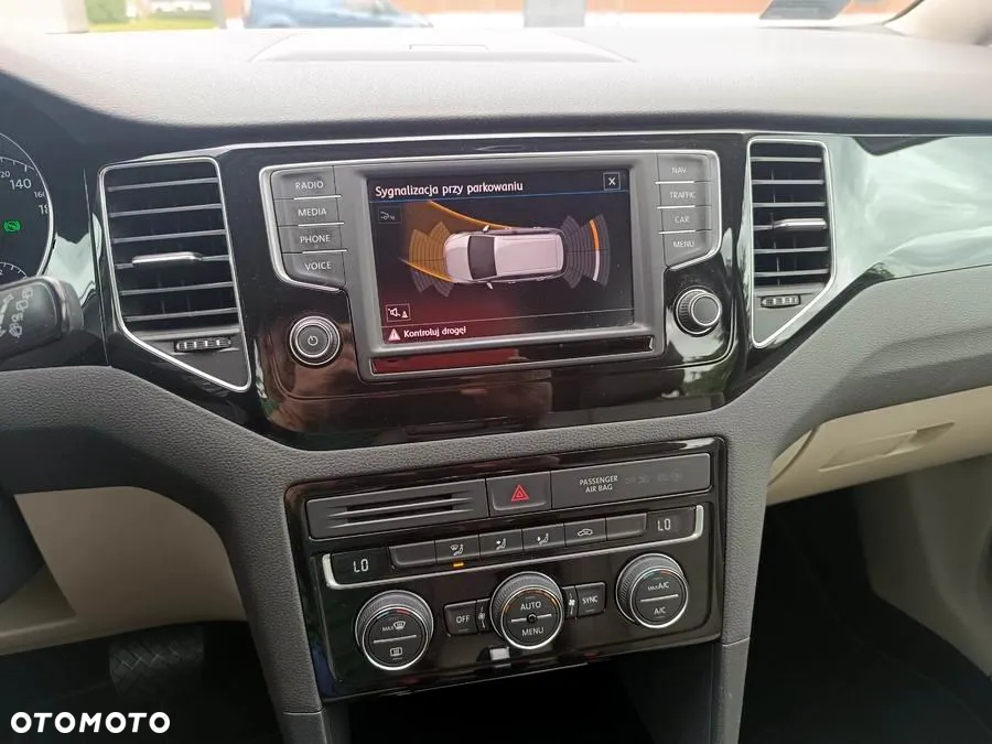Volkswagen Golf VII 1.4 TSI BMT Highline DSG - 26