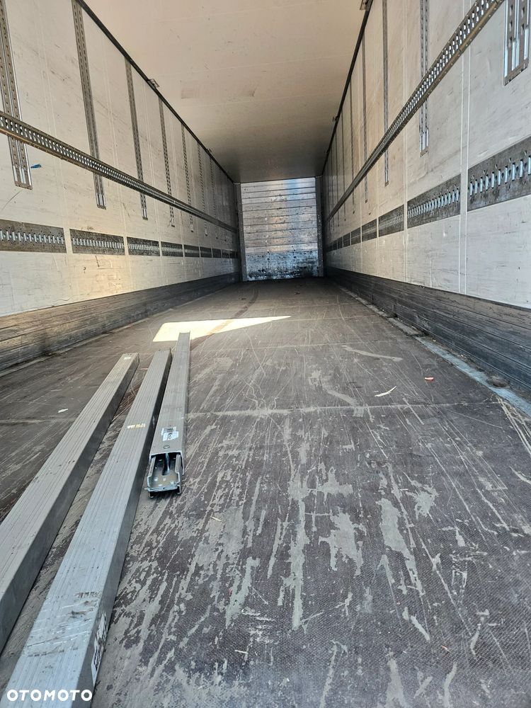 Schmitz Cargobull SKO244 - 10