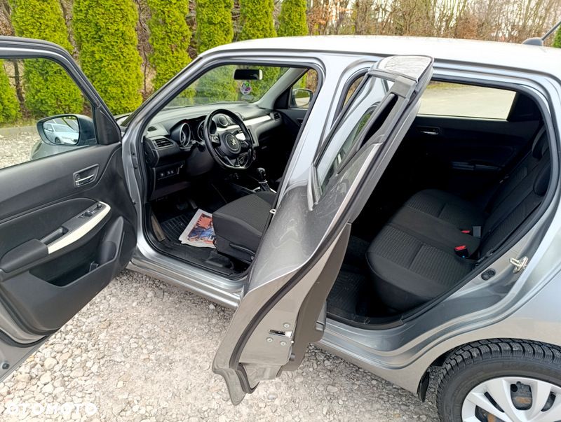 Suzuki Swift 1.2 Dualjet Hybrid CVT Comfort - 15