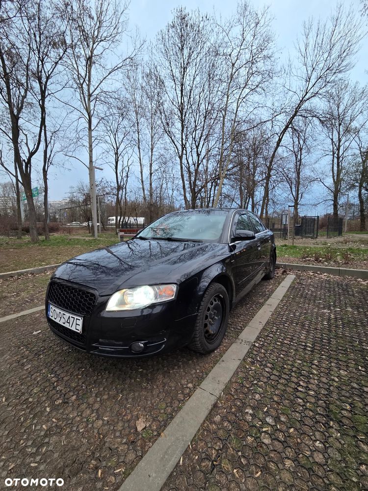 Audi A4 Limousine - 1