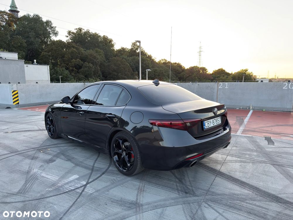 Alfa Romeo Giulia 2.0 Turbo Veloce - 3