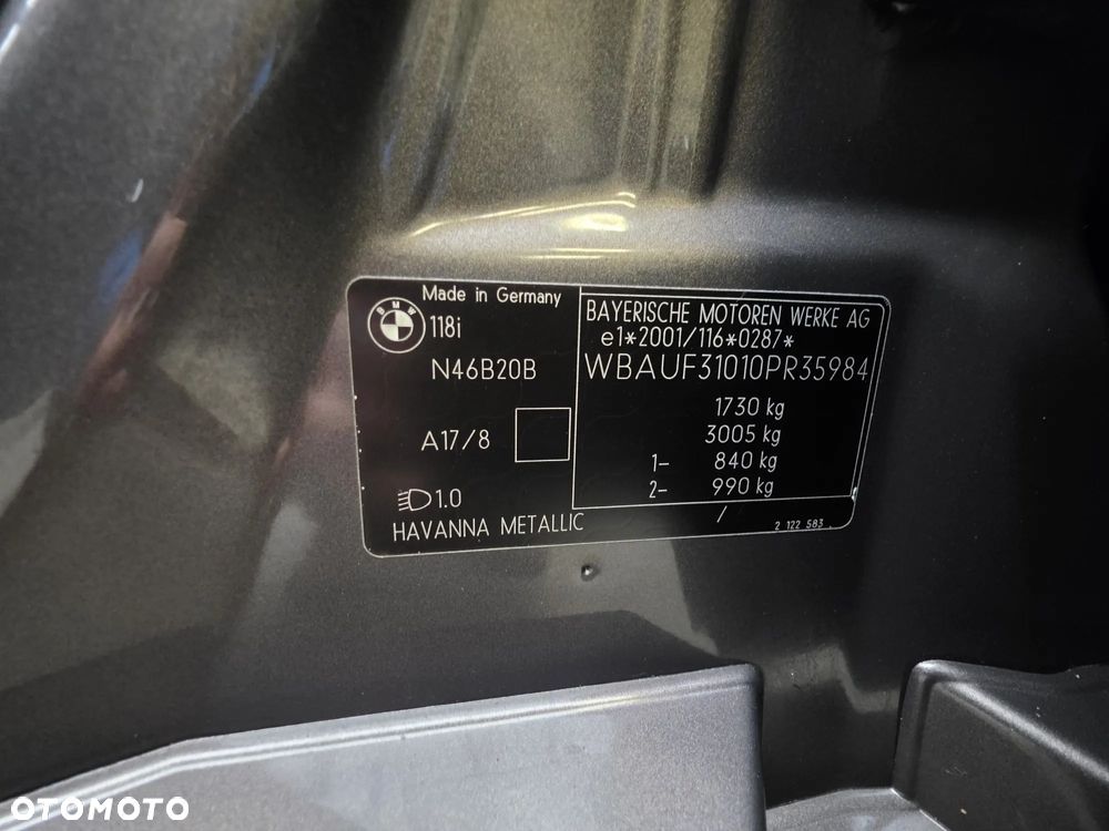 BMW Seria 1 118i - 38