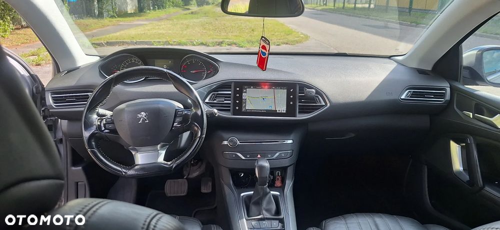 Peugeot 308 1.6 BlueHDi Allure S&S EAT6 - 10