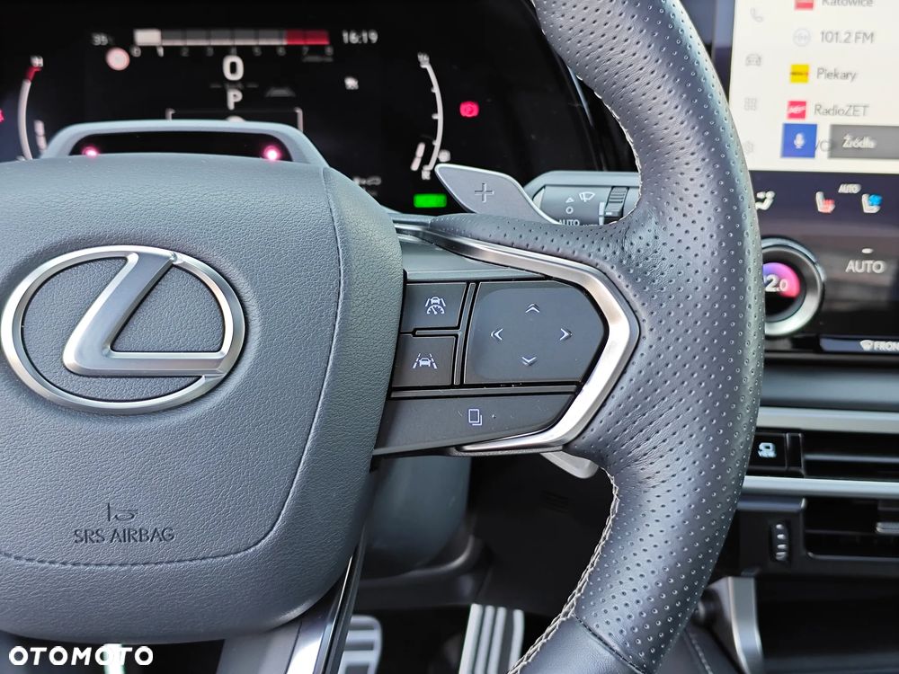 Lexus RX 500h F Sport - 33