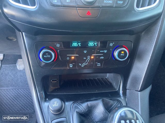 Ford Focus SW 1.5 EcoBlue S&S ACTIVE - 21