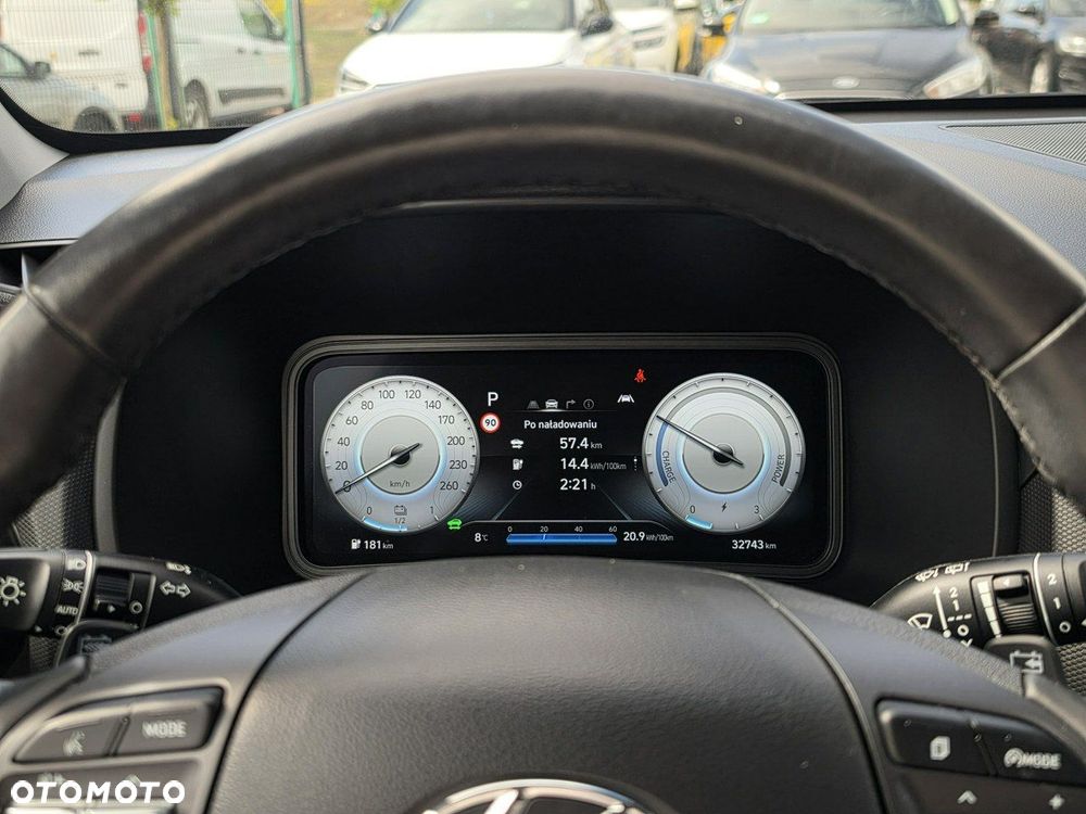 Hyundai Kona - 11