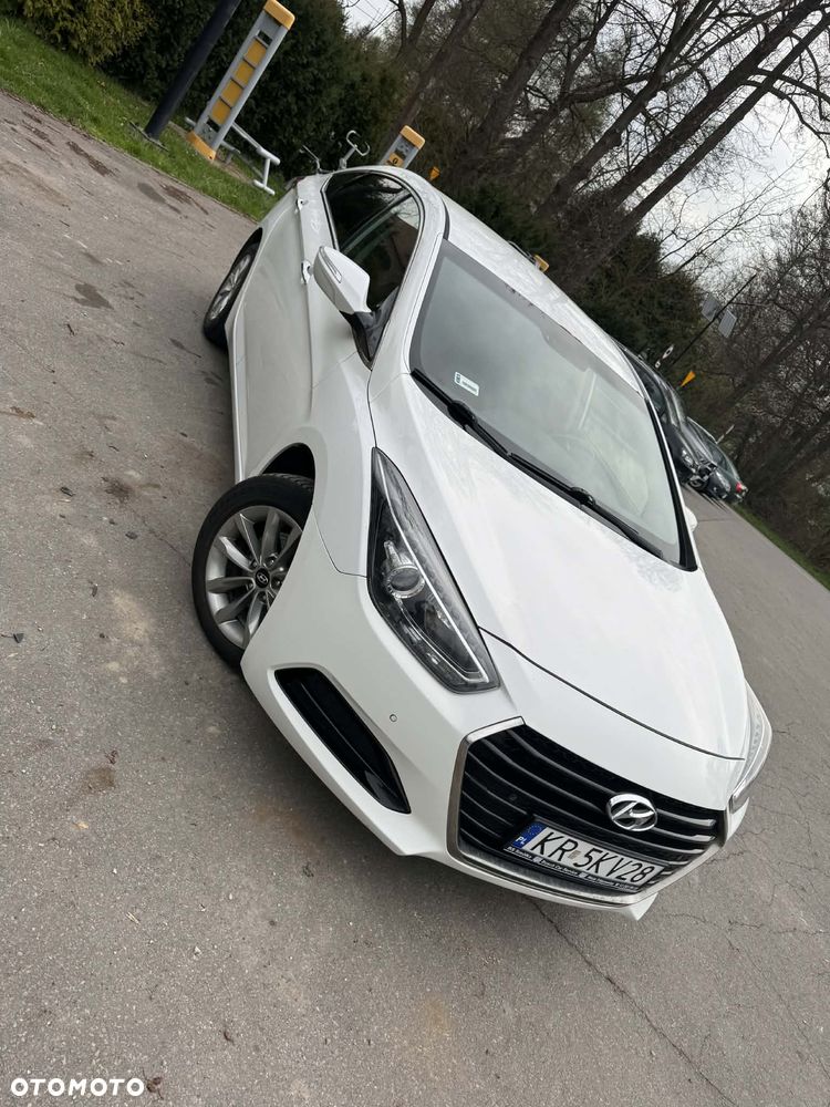 Hyundai i40 1.7 CRDi Comfort - 1