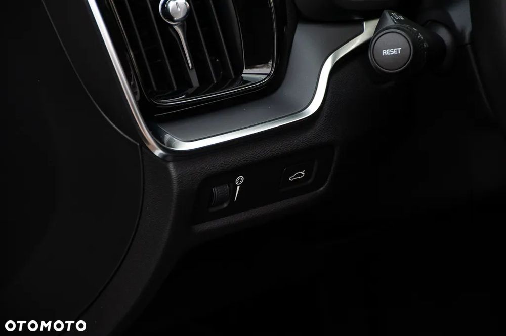 Volvo V60 D3 Momentum Core - 35