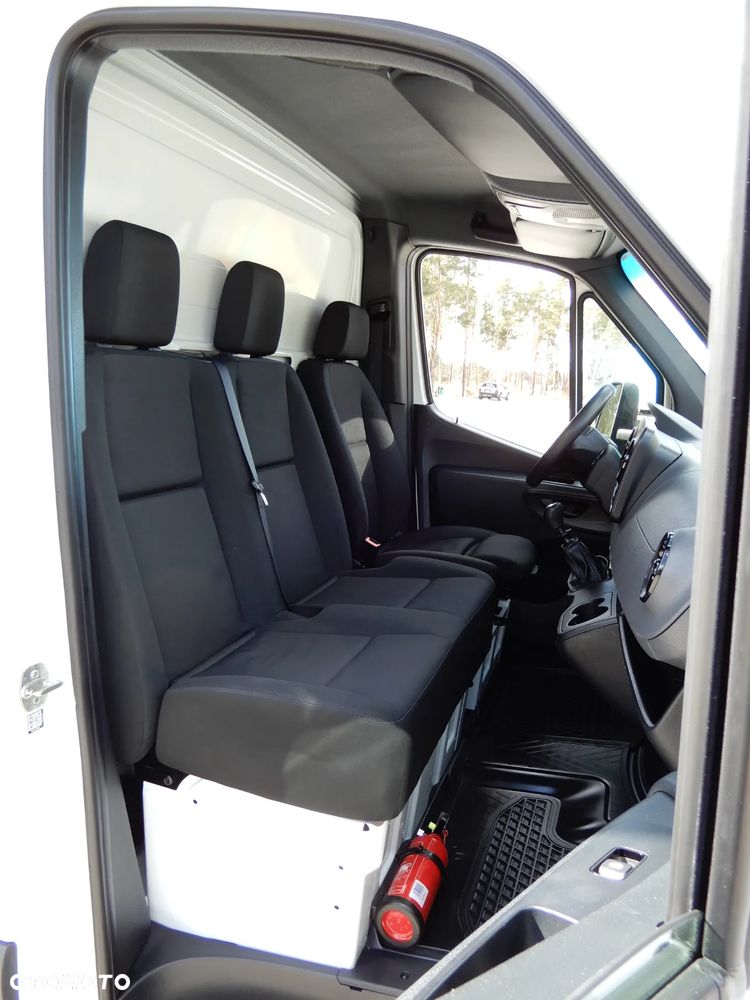 Mercedes-Benz Sprinter 516 CDI 2.2 CDI 163 KM Kontener 4.91 Cm 10 E.Palet Super Lekki ALUVAN DMC 3500 Kg 705 Kg Ładowność Tempomat Asystent Pasa Ruchu Stan Auta Jak Nowy UNIKAT - 32