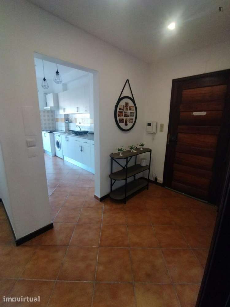 Quarto - localizado em Alta de Santa Clara Coimbra - Grande imagem: 2/10