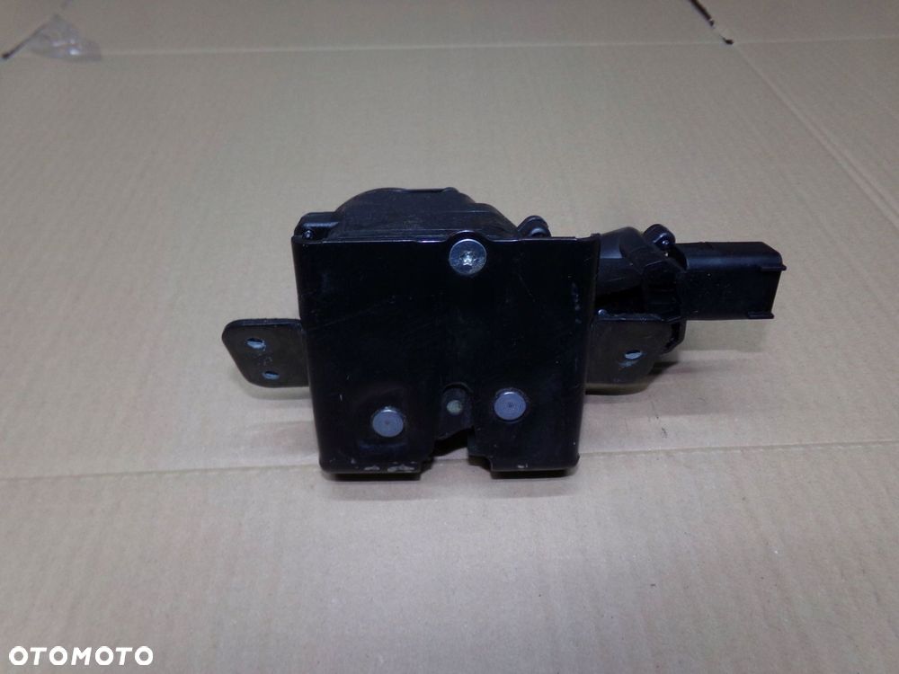 zamek klapy tył tylny 13581405 insignia a kombi - 2