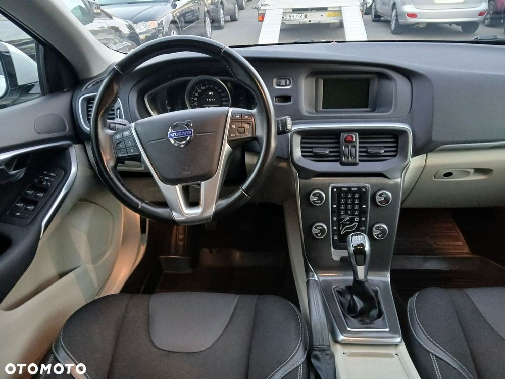 Volvo V40 - 17
