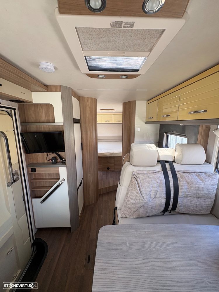 Burstner Aviano Aviano 727 cama central - 46