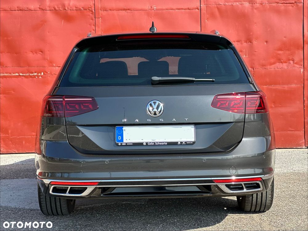 Volkswagen Passat - 28