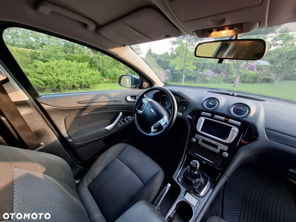 Ford Mondeo 2.5 Titanium S - 9