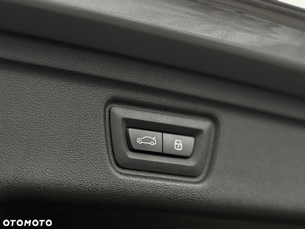 BMW Seria 3 M340i xDrive mHEV sport - 34