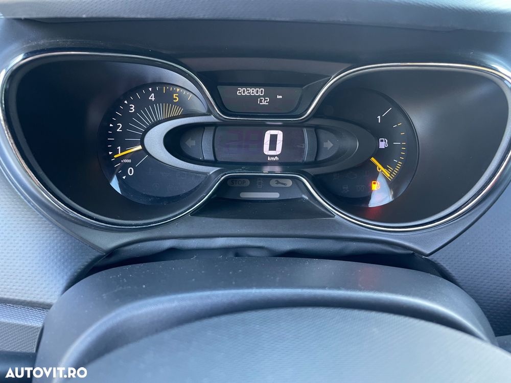 Renault Captur - 24