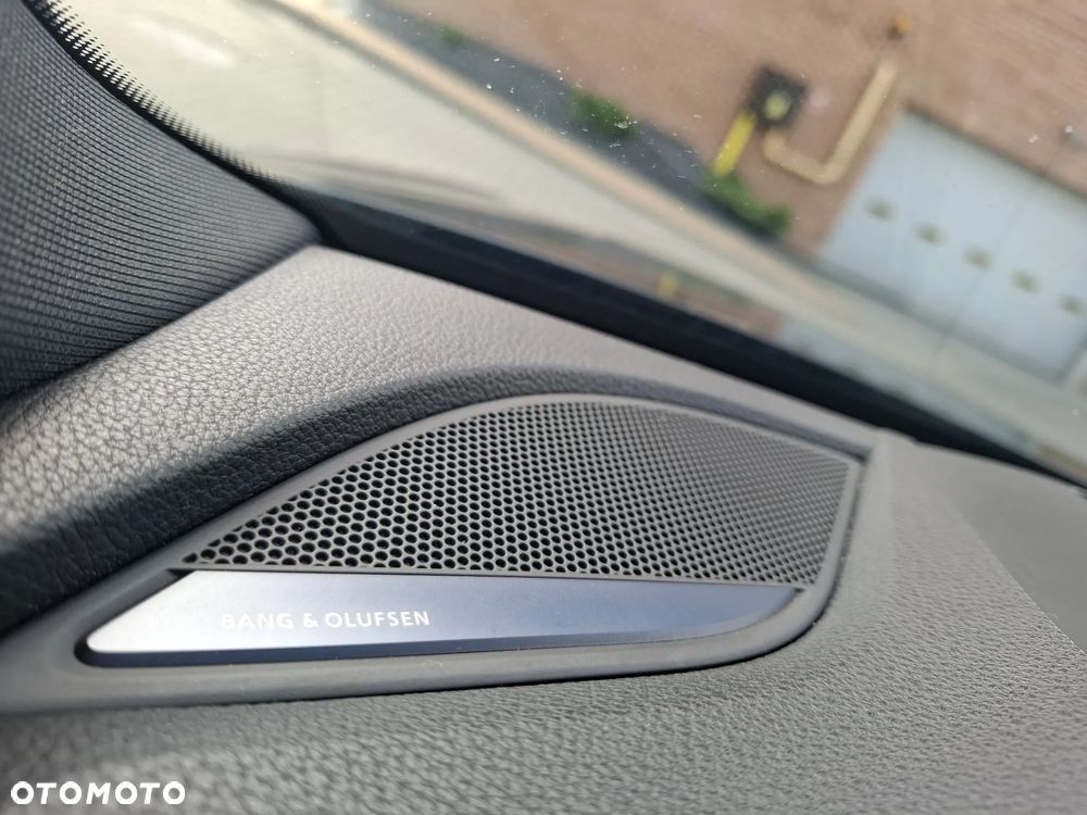 Audi A4 Avant 2.0 TDI S tronic quattro - 8