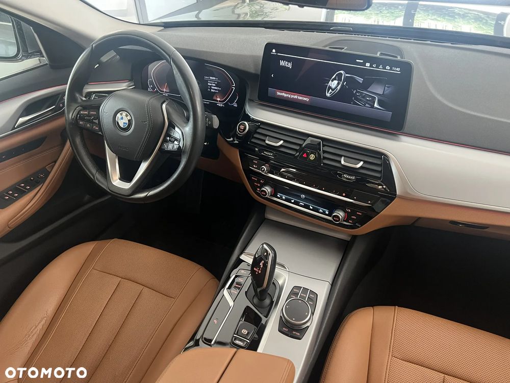 BMW Seria 5 520d mHEV - 13