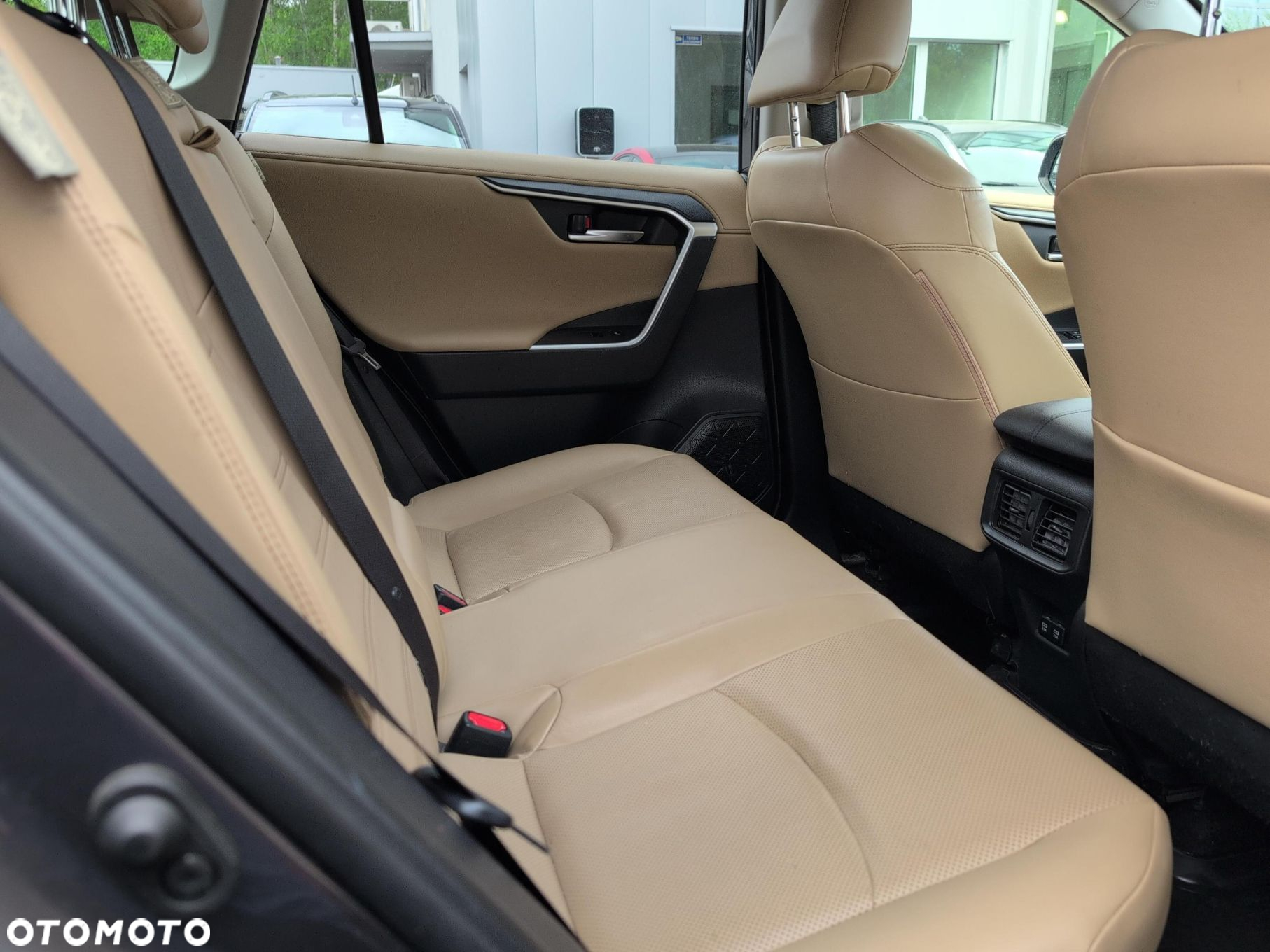 Toyota RAV4 - 10