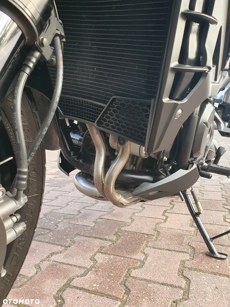 Honda VFR - 11