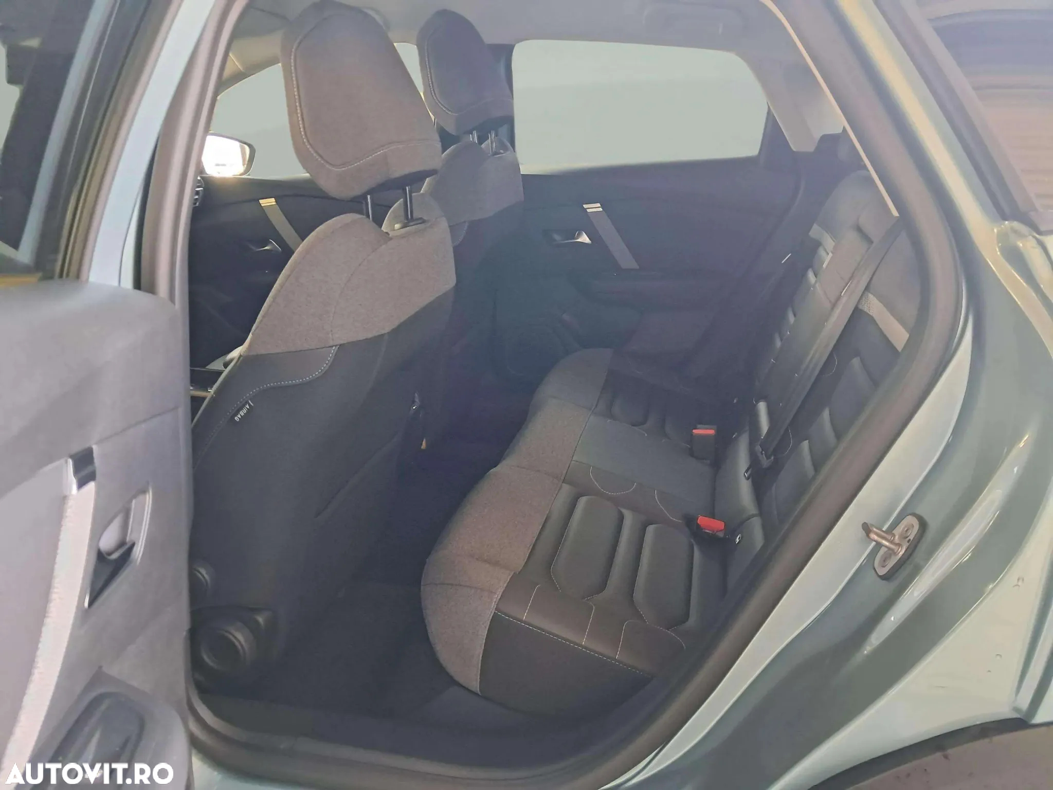 Citroën C4 1.2 PureTech S&S EAT8 Shine - 14