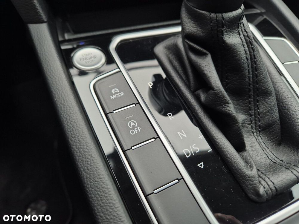 Volkswagen Passat - 27
