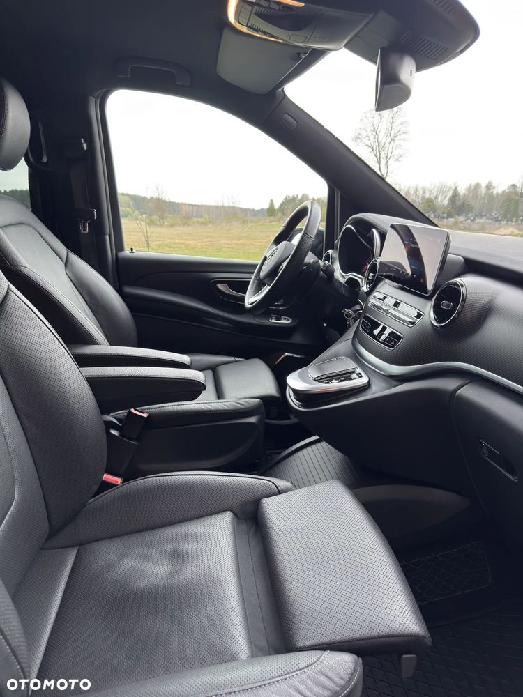 Mercedes-Benz Klasa V 300 d kompakt 4Matic 9G-TRONIC Style - 31