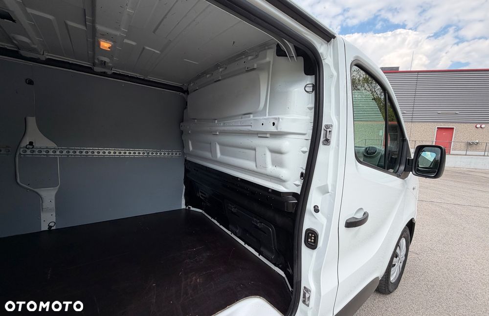 Renault TRAFIC L2H1 LONG 2016r 1.6 DCI 120KM - 12