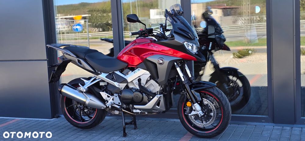 Honda VFR - 3