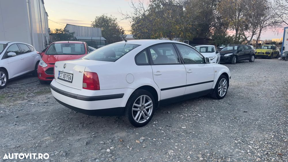 Volkswagen Passat - 9