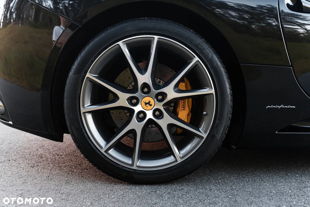 Ferrari California F1 DCT - 32