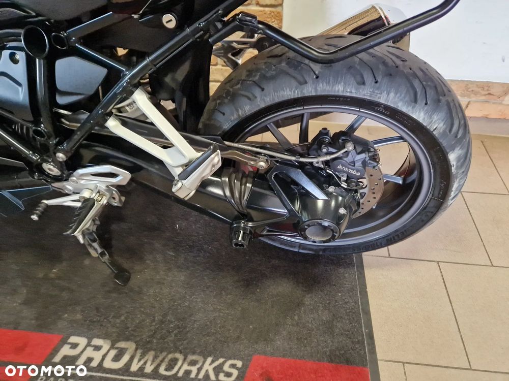BMW RS - 17