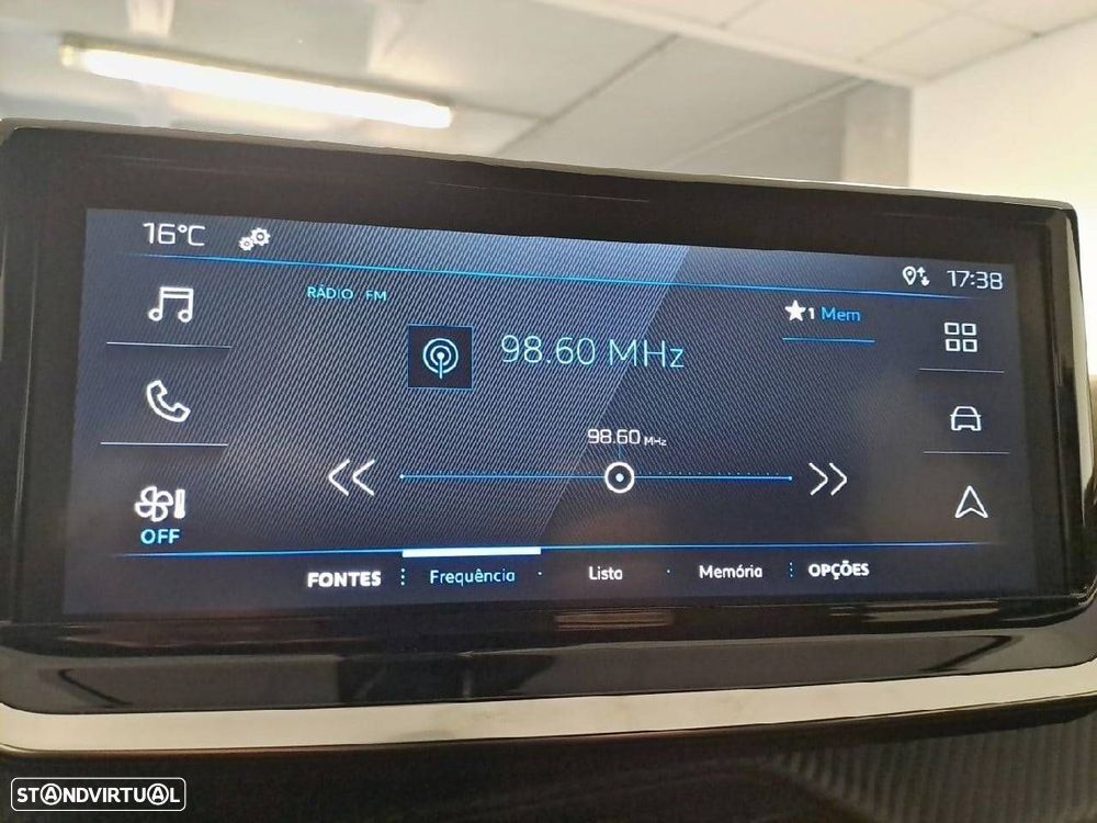 Peugeot 2008 1.2 PureTech Style - 18