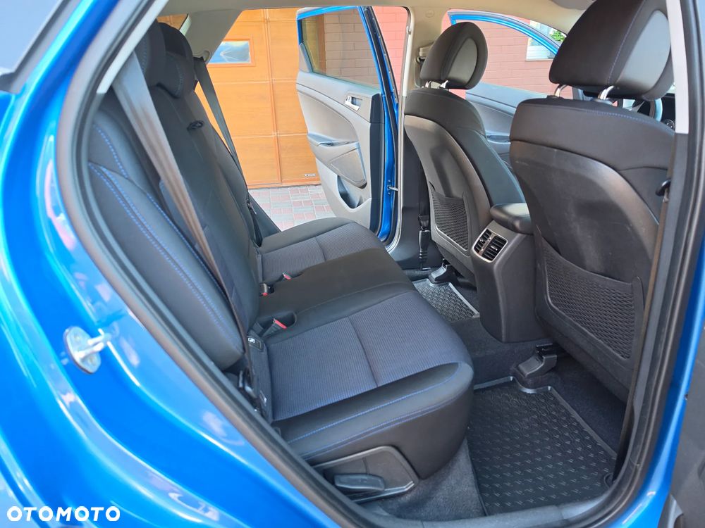 Hyundai Tucson blue 1.7 CRDi 2WD DCT Premium - 23
