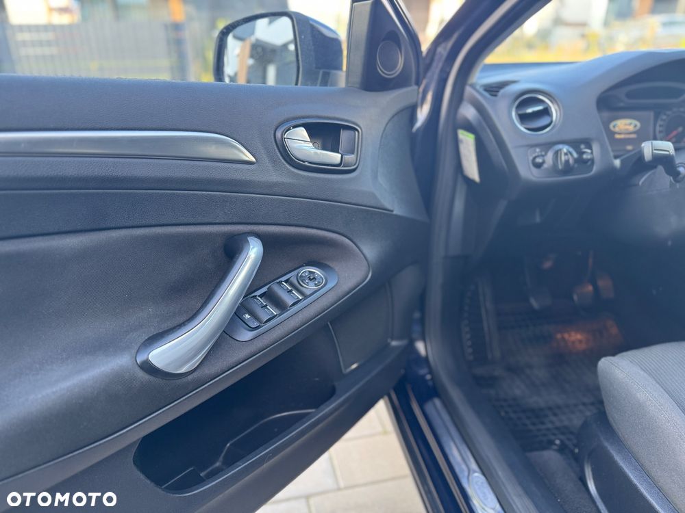 Ford Mondeo 1.8 TDCi Titanium - 27
