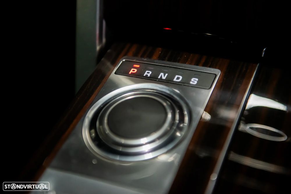 Land Rover Range Rover 4.4 SDV8 Vogue - 34