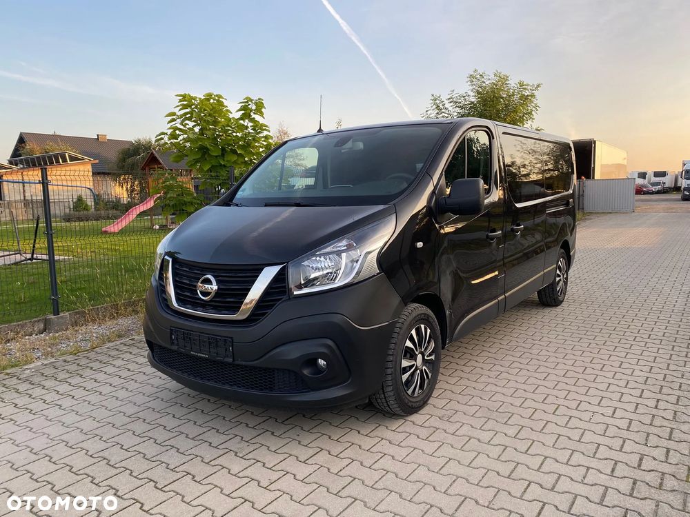 Nissan nv300