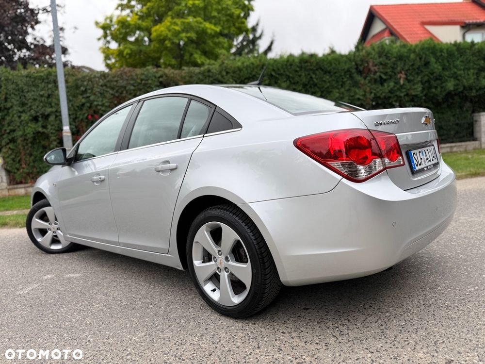 Chevrolet Cruze 1.8 LTZ+ - 16