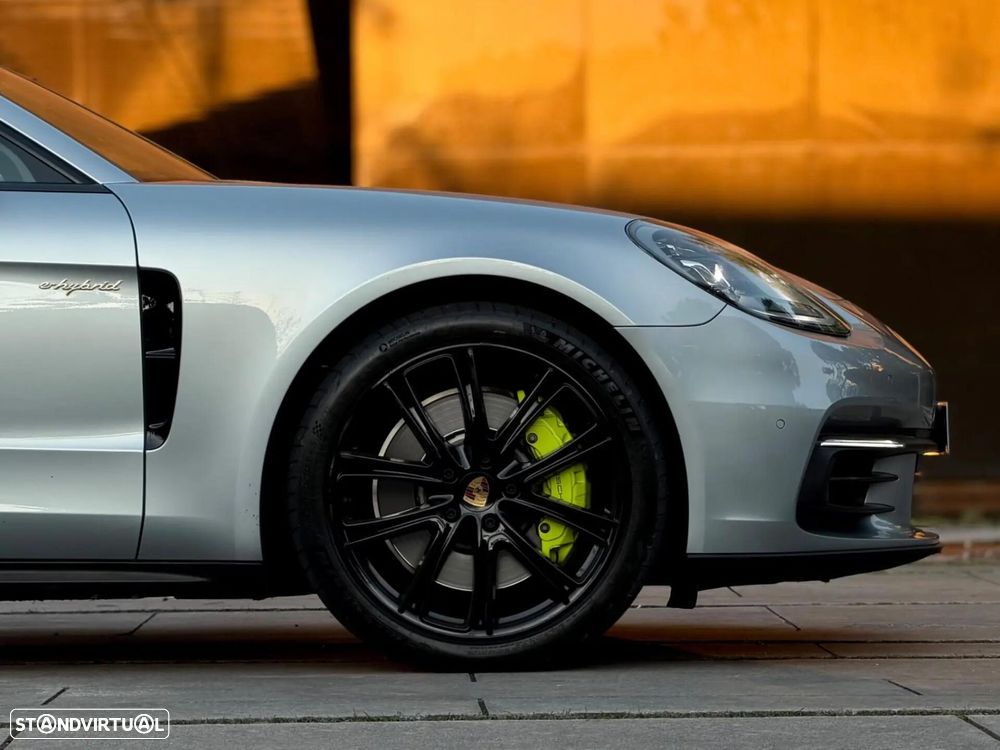 Porsche Panamera 4 E-Hybrid - 23