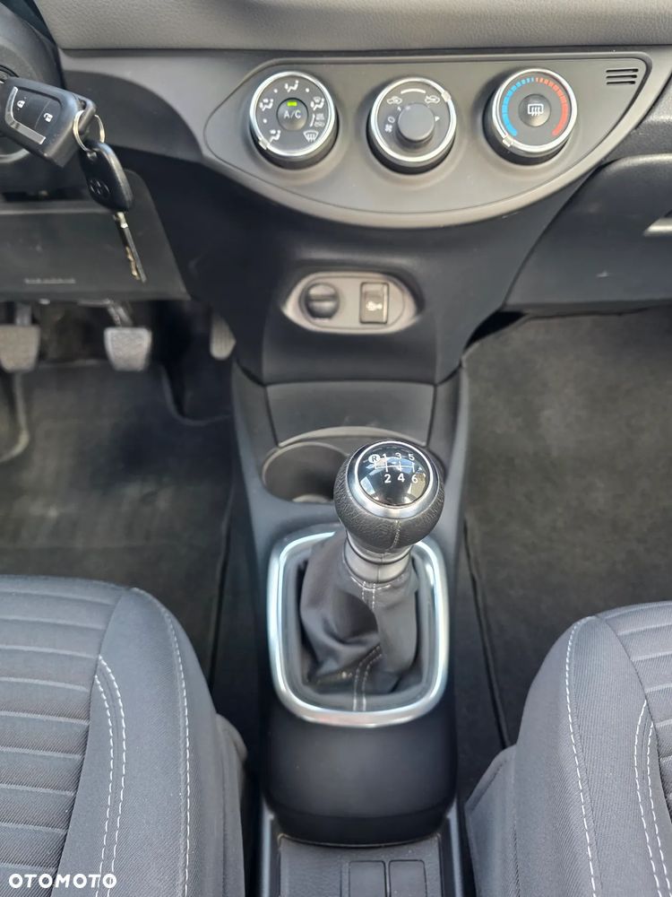 Toyota Yaris 1.5 Active - 22