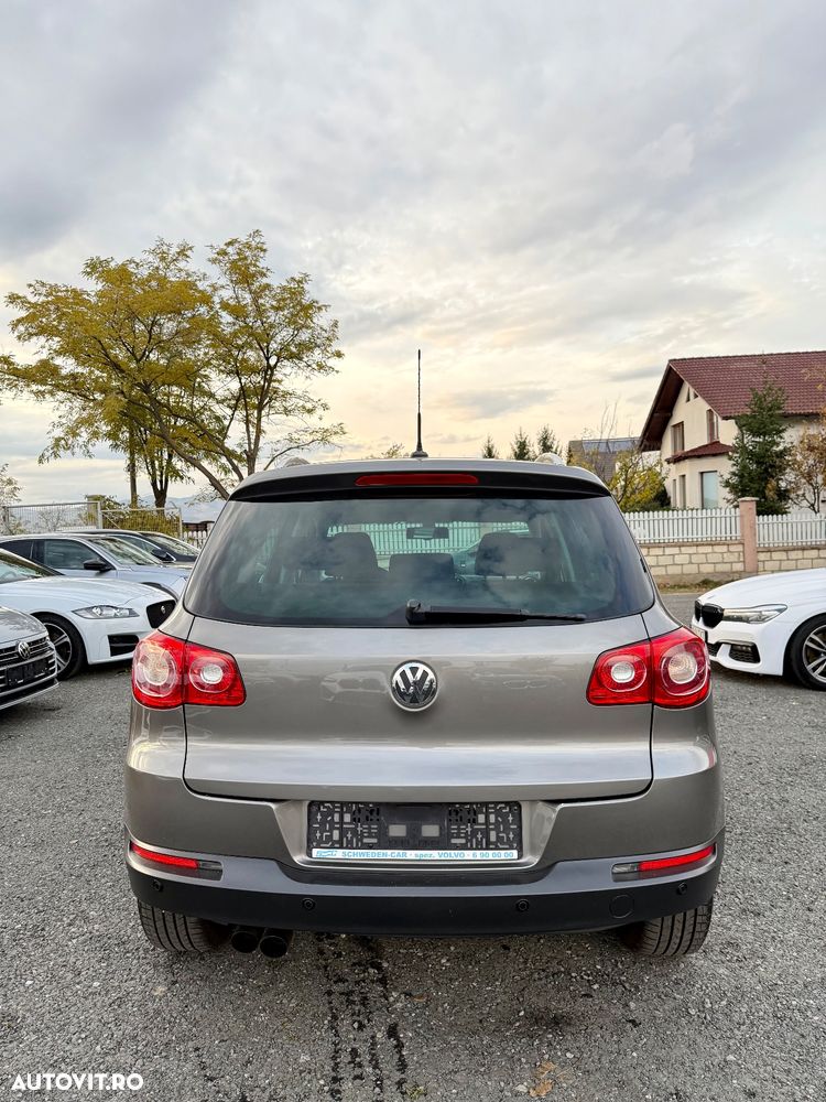 Volkswagen Tiguan ver-2-0-tdi-4motion-dsg-sport-style - 4